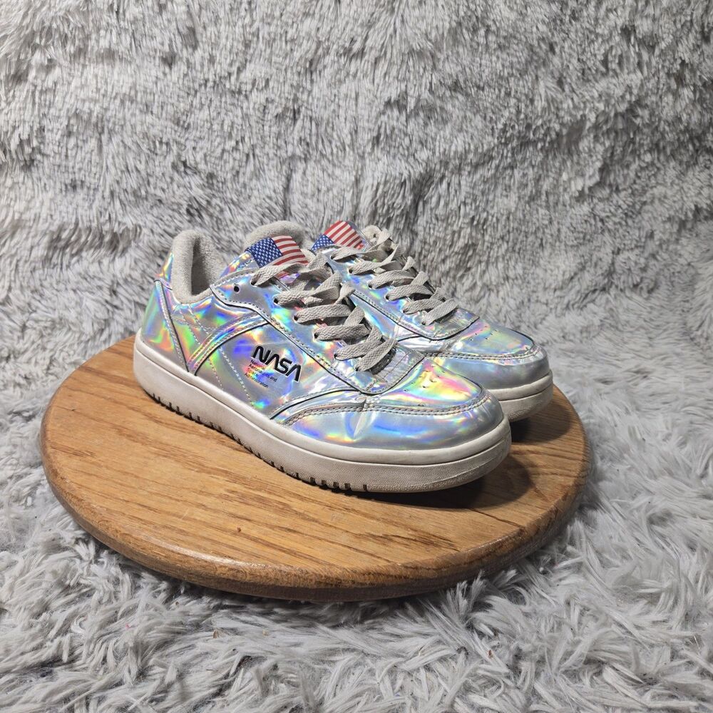 NASA Capsule Women Silver Iridescent Shiny Space Casual Sneaker Size 9M Lace Ups